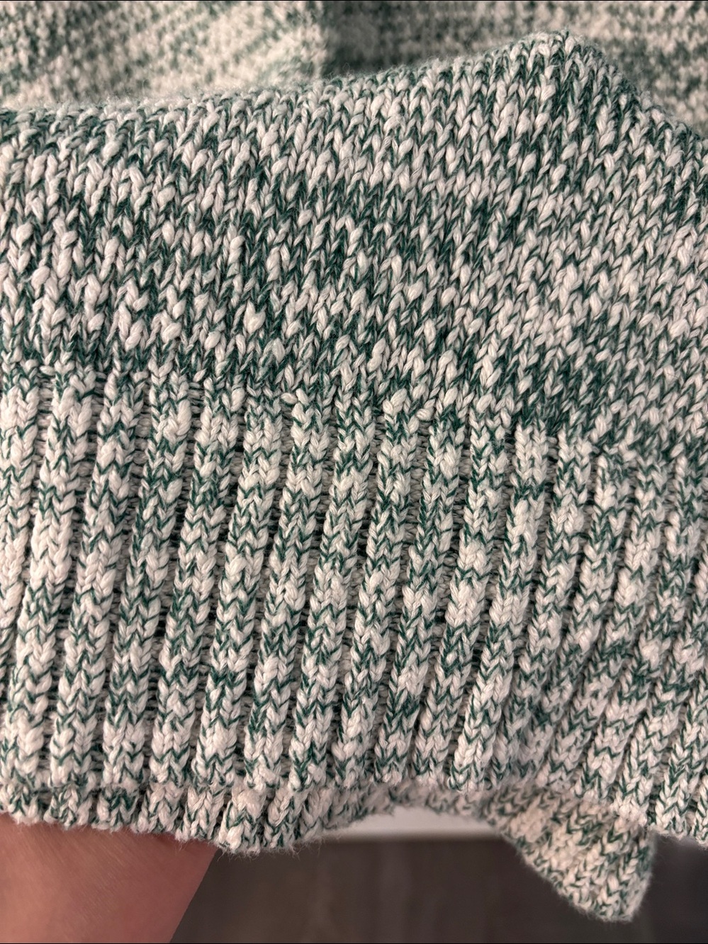 BDG Urban Outfitters Clark Sweater in Green/White, size Large, NWOT - Picture 7 of 10